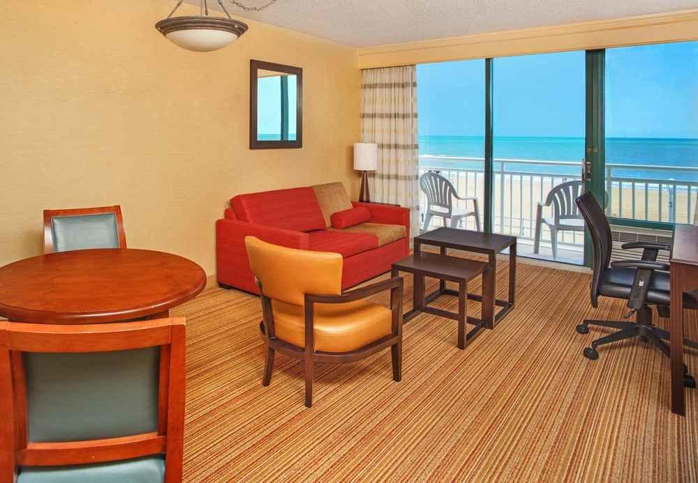 Courtyard Virginia Beach Oceanfront/South Exterior photo